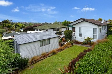 Photo of property in 37 Hassan Drive, Massey, Auckland, 0614