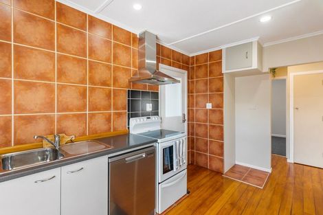 Photo of property in 33 Martin Road, Paraparaumu Beach, Paraparaumu, 5032