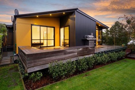 Photo of property in 272 Cannon Hill Crescent, Mount Pleasant, Christchurch, 8081