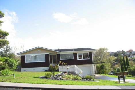 Photo of property in 68 Cheriton Road, Mellons Bay, Auckland, 2014