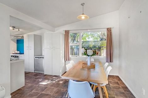 Photo of property in 74 Edward Avenue, Edgeware, Christchurch, 8013