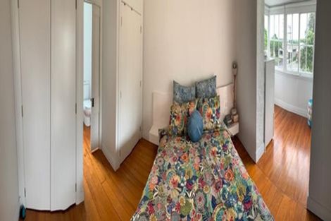 Photo of property in 27 Islington Avenue, New Lynn, Auckland, 0600