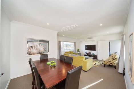 Photo of property in 32 Hunter Street, Hawera, 4610