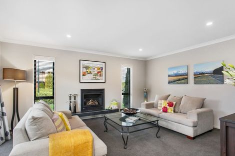 Photo of property in 16 Prebblewood Drive, Prebbleton, 7604