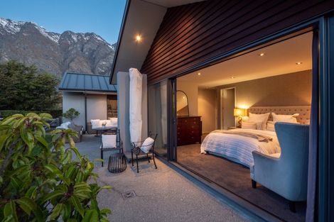 Photo of property in 2 Aberdare Court, Jacks Point, Queenstown, 9371