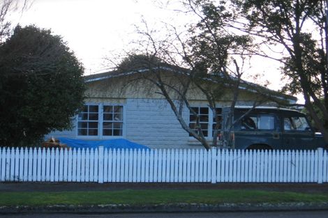 Photo of property in 47 Cambridge Terrace, Masterton, 5810