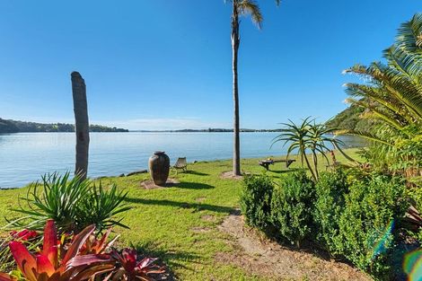 Photo of property in 465 Leigh Road, Whangateau, 0985