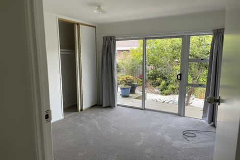 Photo of property in 24 Walton Street, Red Beach, 0932