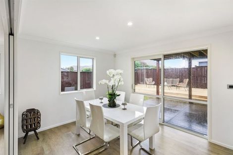 Photo of property in 42 Castellina Drive, Karaka, Papakura, 2113