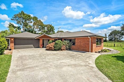 Photo of property in 24 Reynolds Drive, Glenview, Hamilton, 3206