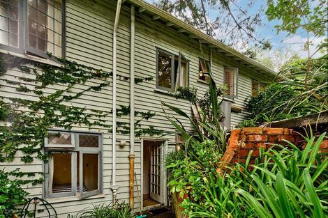 Photo of property in 17 Tio Tio Road, Miramar, Wellington, 6022