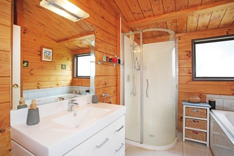 Photo of property in 212b Glenbrook Beach Road, Glenbrook, Waiuku, 2681