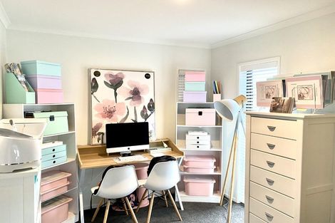 Photo of property in 18 Kahuparere Crescent, Pyes Pa, Tauranga, 3112