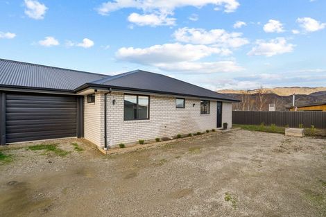 Photo of property in 34b Stratford Drive, Mount Pisa, Cromwell, 9383