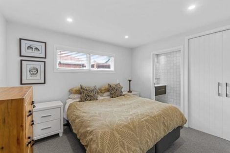 Photo of property in 3b Paton Avenue, Te Atatu South, Auckland, 0610