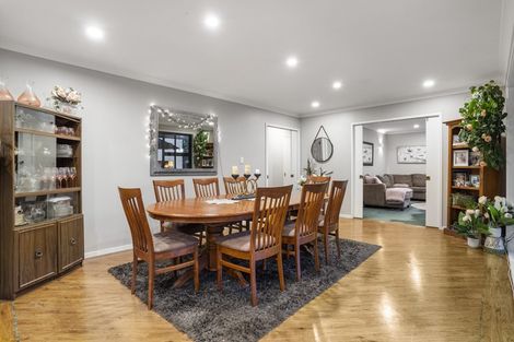 Photo of property in 63 Tram Road, Swanson, Auckland, 0614