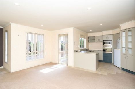 Photo of property in 53 Sovereign Isle Lane, Rototuna, Hamilton, 3210