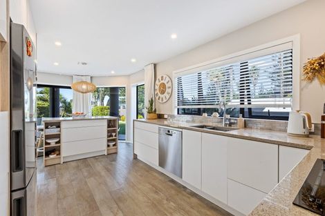 Photo of property in 1/248 Hibiscus Coast Highway, Orewa, 0931