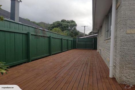 Photo of property in 2/13 Saint Ronans Avenue, Waterloo, Lower Hutt, 5011