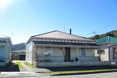Photo of property in 13 Murray Street, Greymouth, 7805