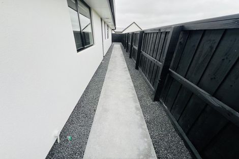 Photo of property in 42b Moeraki Road, Maoribank, Upper Hutt, 5018