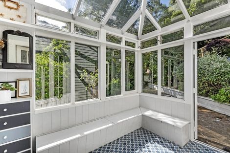 Photo of property in 100 Barnard Street, Wadestown, Wellington, 6012