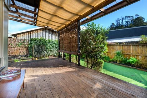 Photo of property in 609a Swanson Road, Swanson, Auckland, 0612