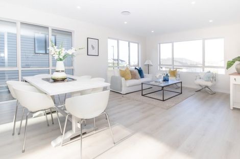 Photo of property in 98 Godfrey Drive, Orewa, 0931