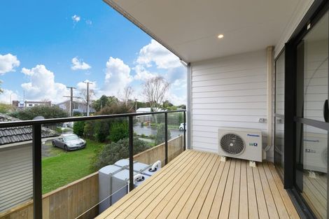 Photo of property in 1/7 Ranui Station Road, Ranui, Auckland, 0612