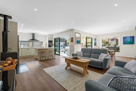 Photo of property in 15 Muster Road, Jacks Point, 9371