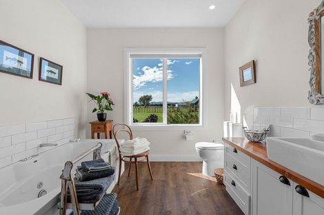 Photo of property in 104 White Rock Road, Martinborough, 5781