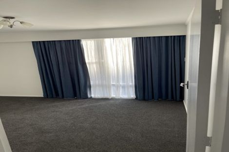 Photo of property in 6 Churton Drive, Churton Park, Wellington, 6037