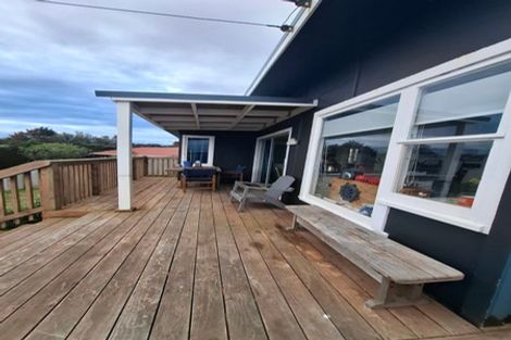 Photo of property in 8 Kent Terrace, Foxton Beach, Foxton, 4815