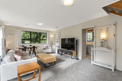 Photo of property in 75u2 Delhi Crescent, Khandallah, Wellington, 6035