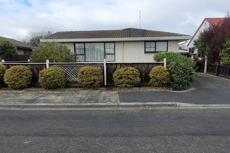 Photo of property in 14 Resolution Place, Bryndwr, Christchurch, 8053