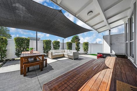 Photo of property in 98 Torkar Road, Clarks Beach, 2122