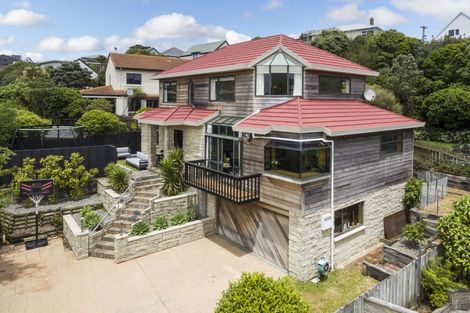 Photo of property in 107 Cockayne Road, Khandallah, Wellington, 6035