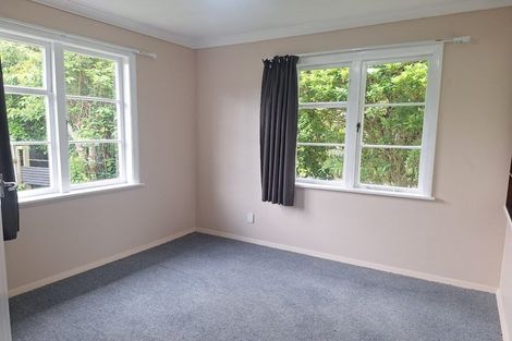 Photo of property in 5 Birch Grove, Pinehaven, Upper Hutt, 5019