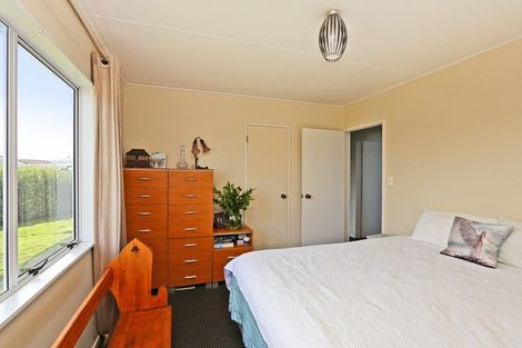 Photo of property in 8a Tukes Place, Greenmeadows, Napier, 4112