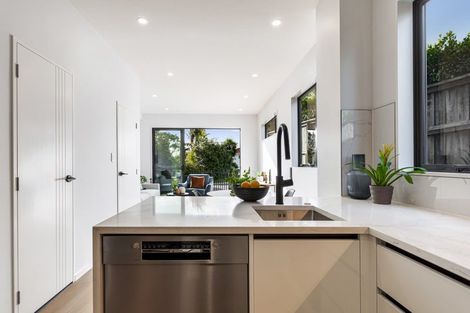 Photo of property in 6/12 Fraser Road, Narrow Neck, Auckland, 0624