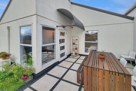 Photo of property in 1/17 Cedar Street, Maungaraki, Lower Hutt, 5010