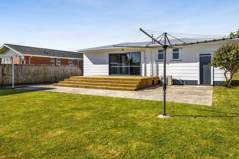 Photo of property in 37 Kamahi Avenue, Hawera, 4610