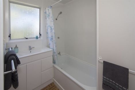 Photo of property in 2/4 Clyma Place, Massey, Auckland, 0614