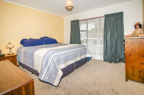 Photo of property in 64 Henley Street, Westport, 7825