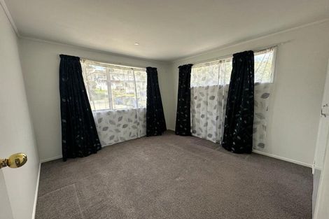 Photo of property in 15 Leo Street, Glen Eden, Auckland, 0602