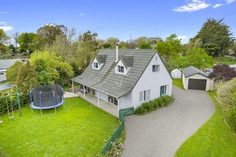Photo of property in 178 Bridge Street, Bulls, 4818