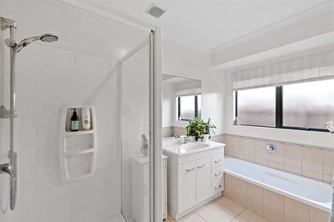 Photo of property in 81 Riverside Drive, Waiuku, 2123