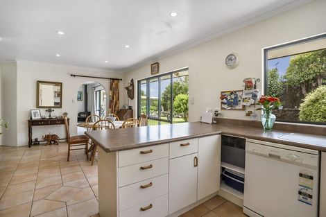 Photo of property in 24 Makiri Street, Helensville, 0800