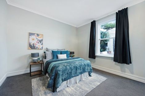 Photo of property in 11 Roxburgh Street, Mount Victoria, Wellington, 6011