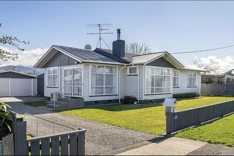 Photo of property in 4 Taverner Street, Carterton, 5713